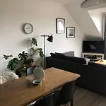 Joli T2 Avec Balcon, Calme & Vue Sur Intra Muros