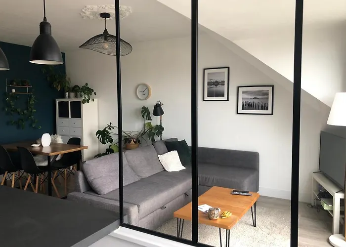 Joli T2 Avec Balcon, Calme & Vue Sur Intra Muros