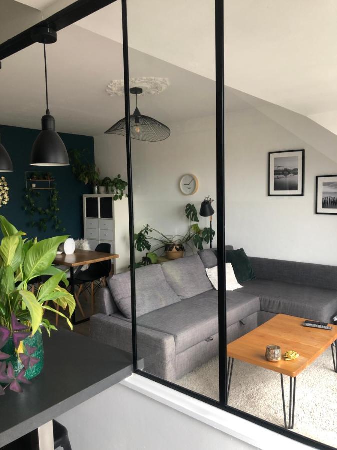 Joli T2 Avec Balcon, Calme & Vue Sur Intra Muros *